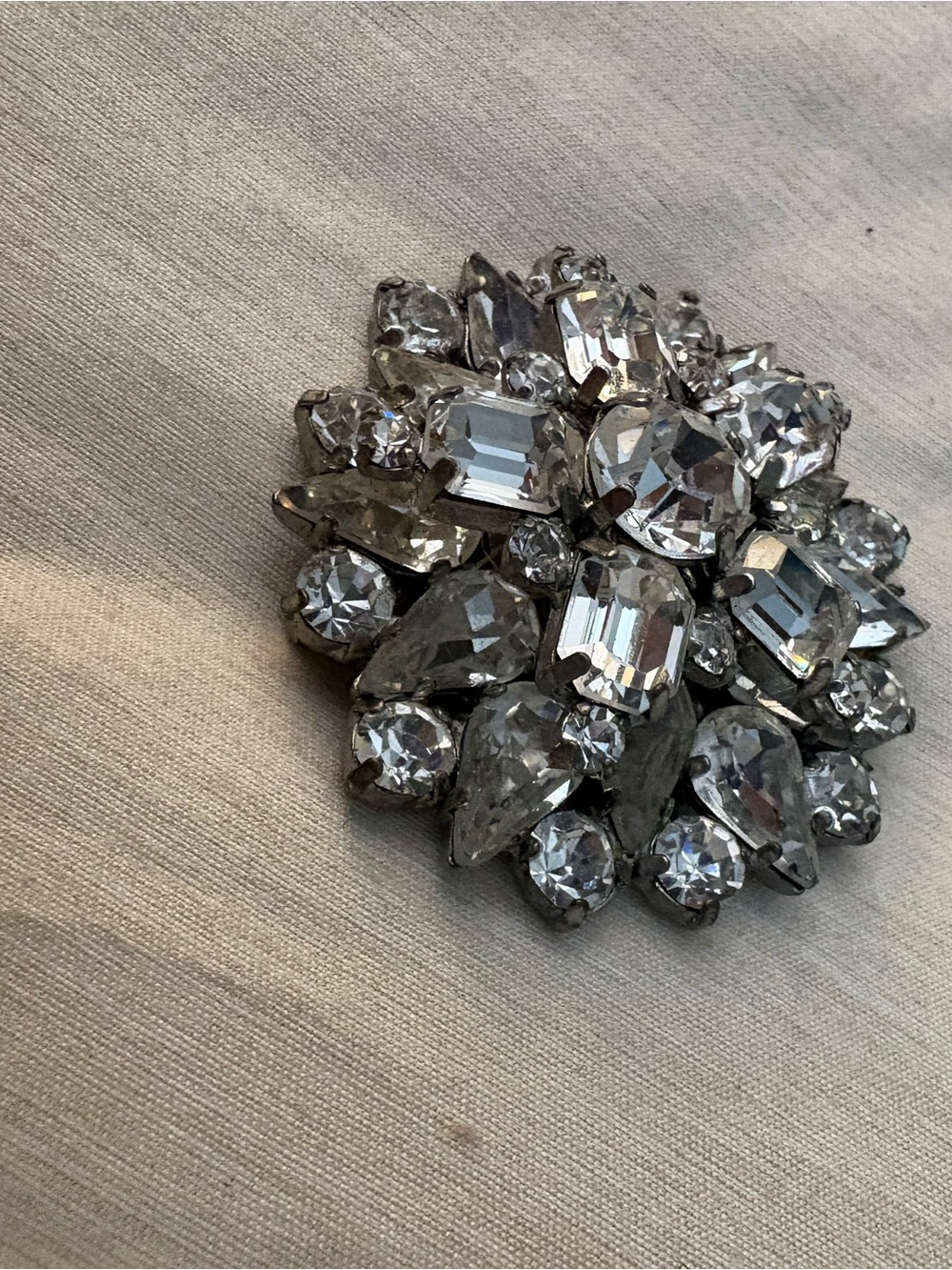 Vintage Juicy Couture Silver Crystal  Cluster Brooch - Picture 2 of 4